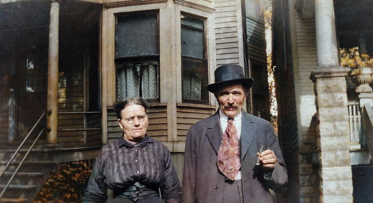 Catherine and Thomas Mikkelsen, Loomis Street, Chicago, about 1907