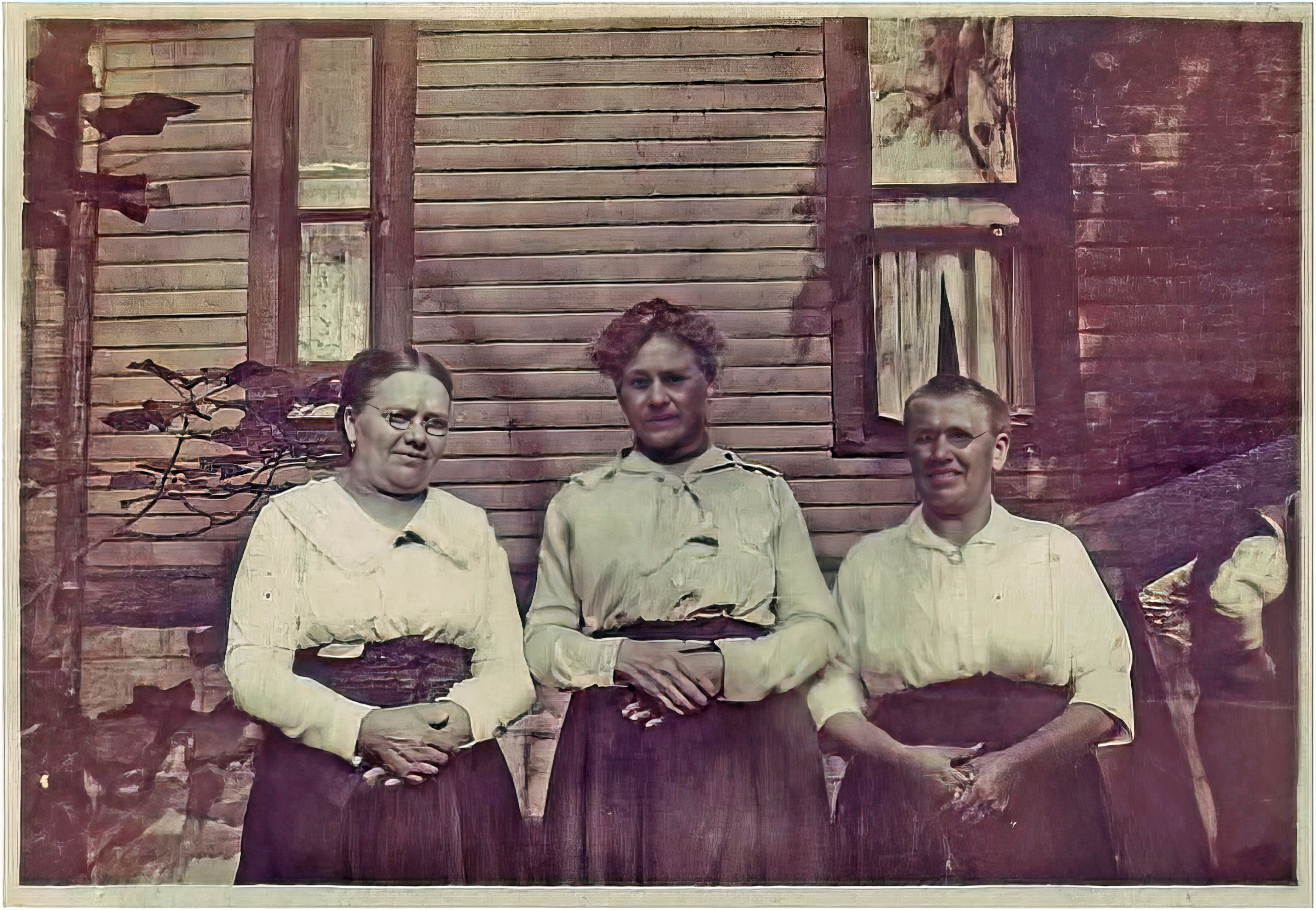 Catherine Mikkelsen and family 1917