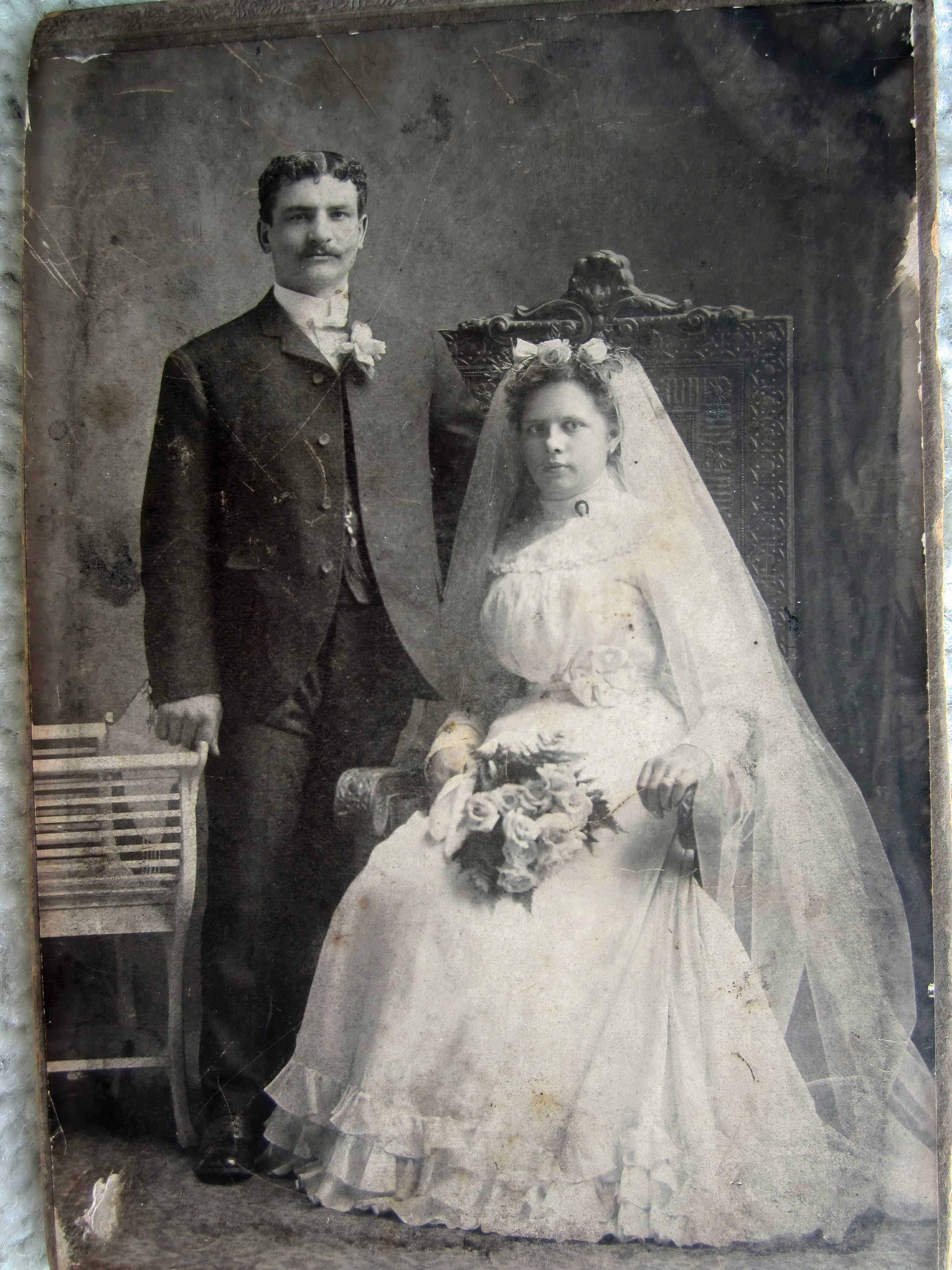 Ernest Otto Frank Ledebuhr married Bertha Elwine Caroline Laske in Chicago.