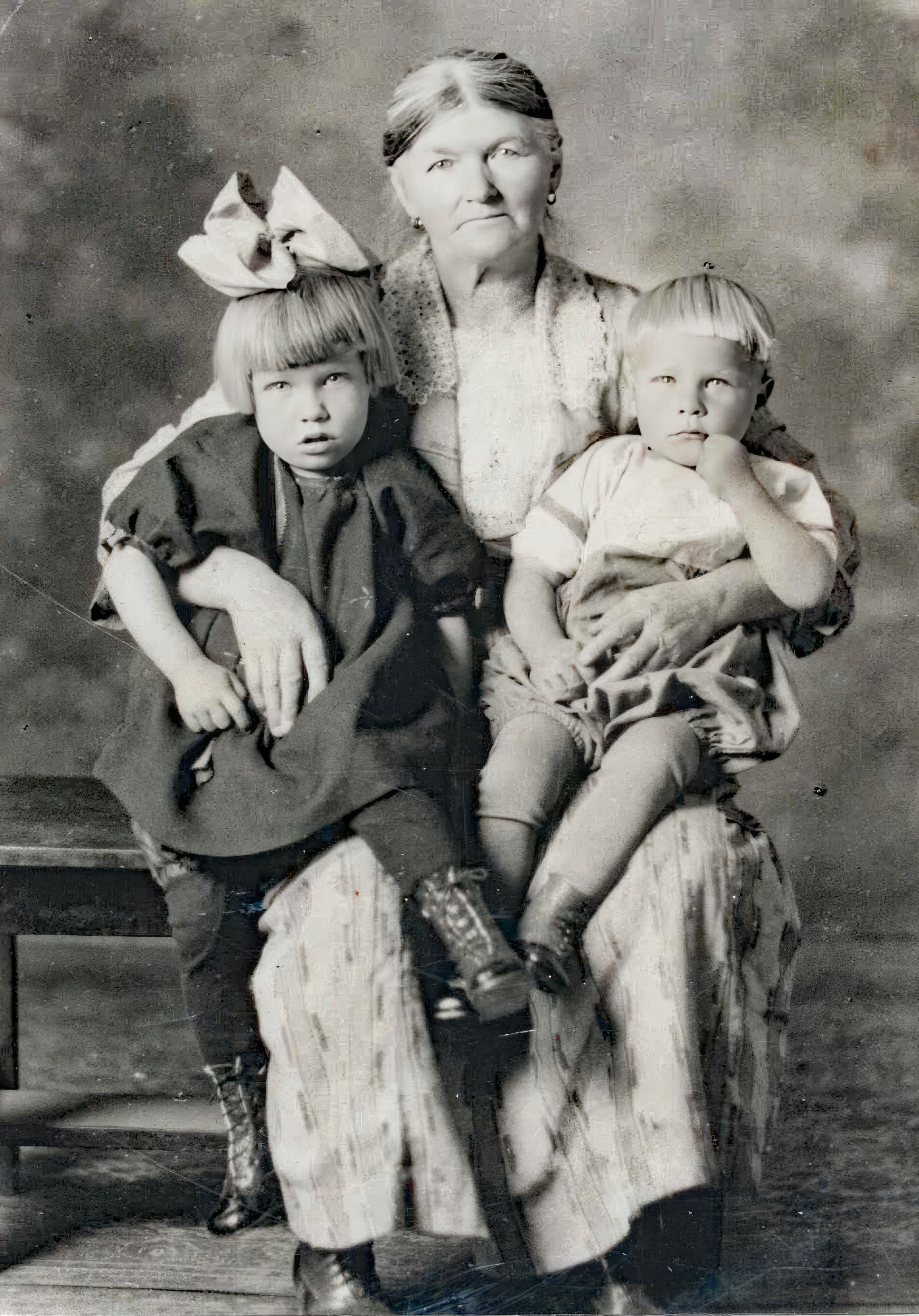 Ida Scheunemann Kebschull with grandchildren Leo and Grace