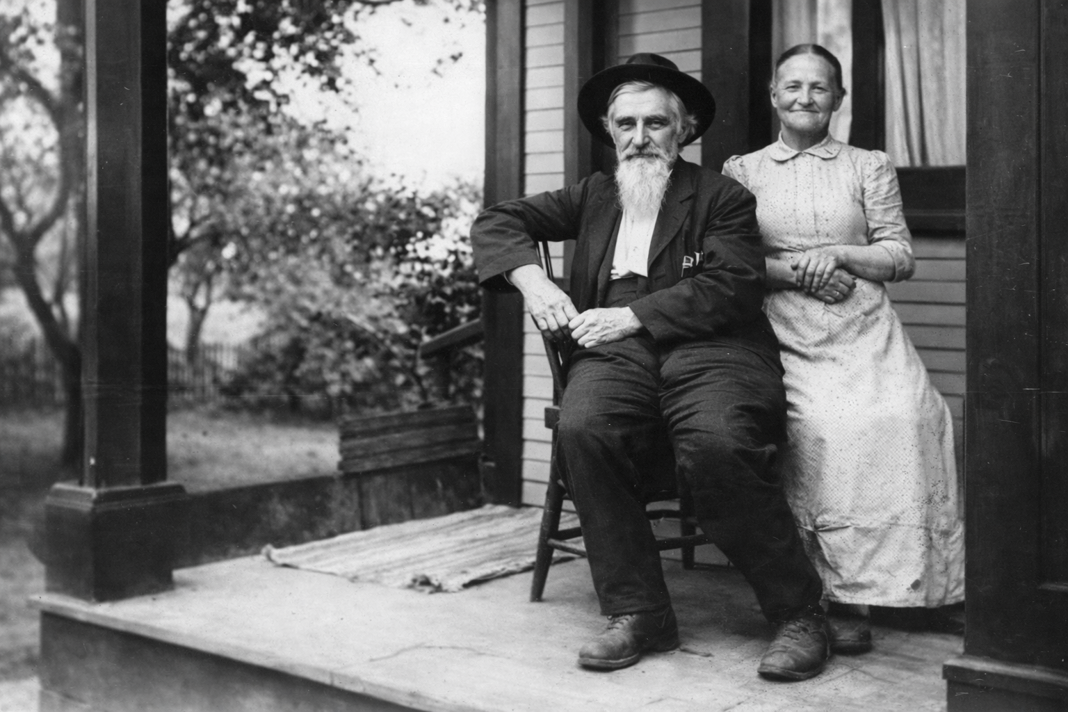 Arnold Meckelburg and wife Anna Barbara Herwig Meckelburg, about 1915, Beaver Falls, Pennsylvania